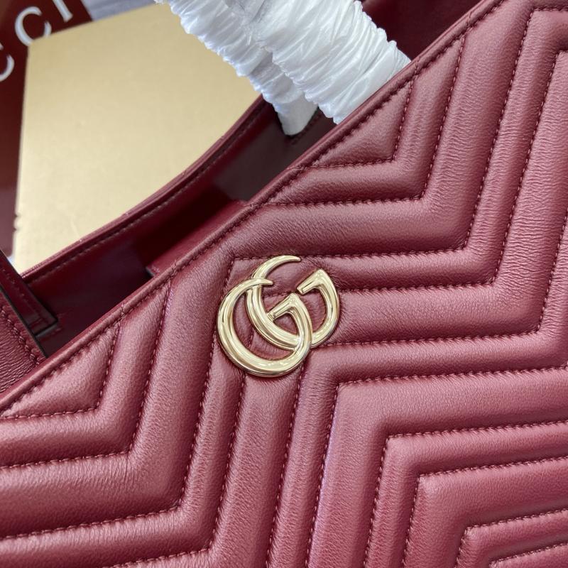 Gucci Betty medium tote bag Red 847387