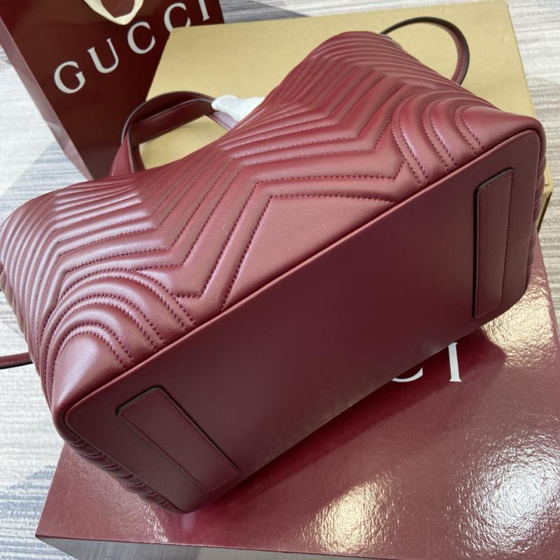 Gucci Betty medium tote bag Red 847387