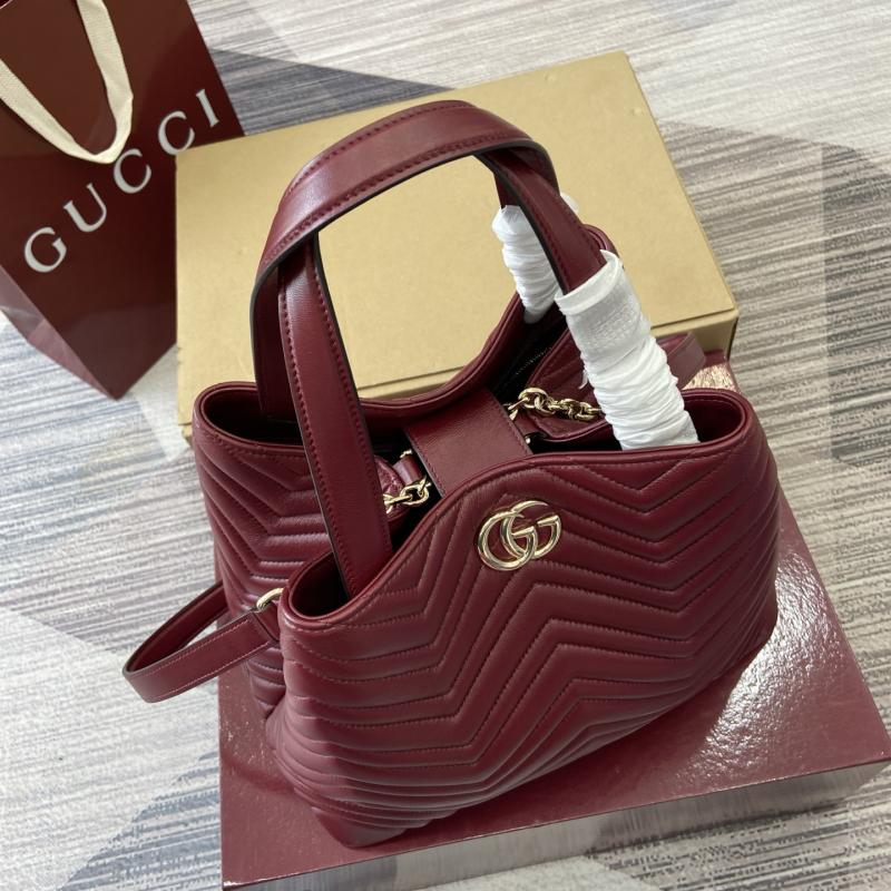 Gucci Betty medium tote bag Red 847387