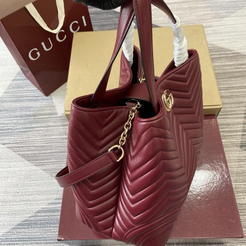 Gucci Betty medium tote bag Red 847387