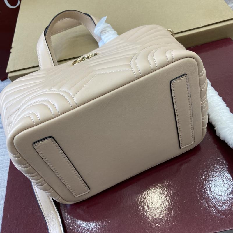 Gucci Betty small tote bag Beige 847386