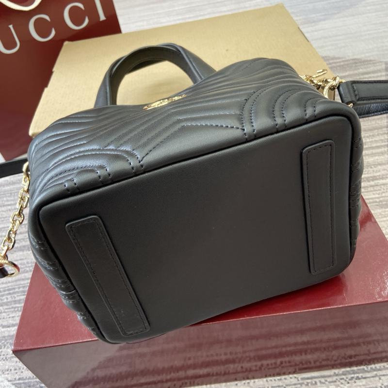 Gucci Betty small tote bag Black 847386
