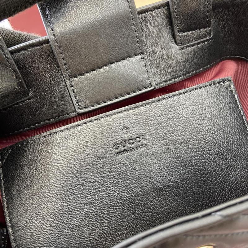 Gucci Betty small tote bag Black 847386