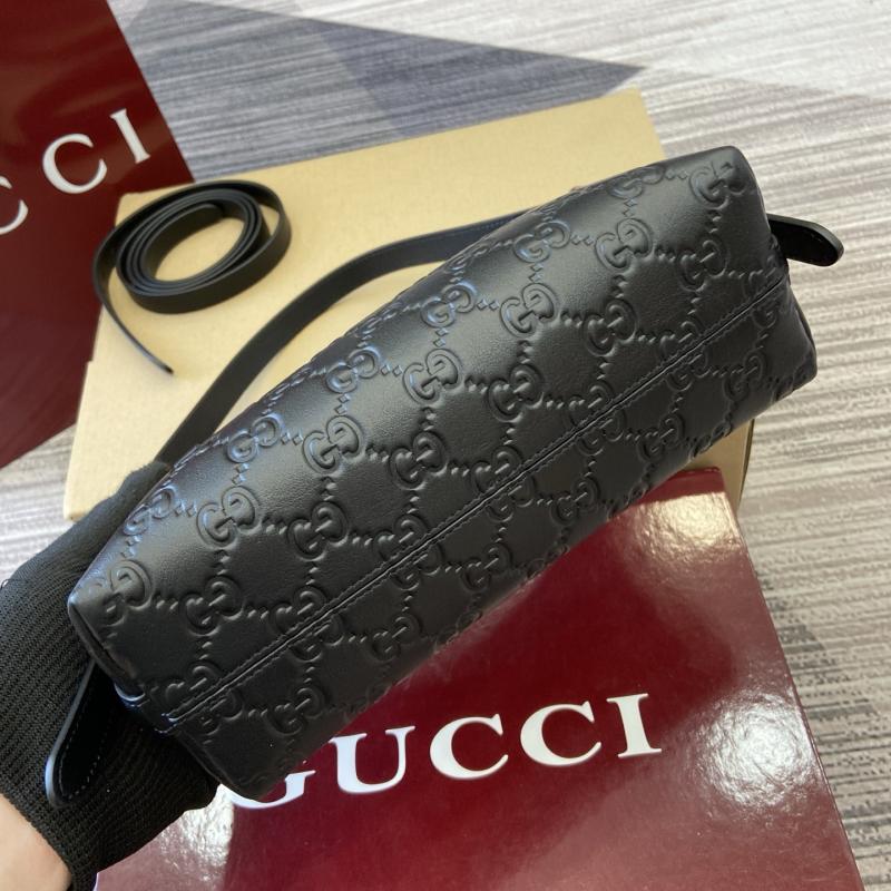 Gucci GG Emblem small shoulder bag 847450 Black