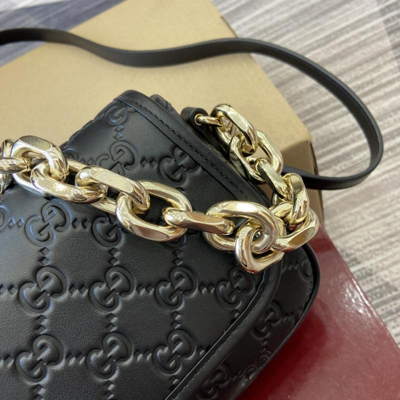 Gucci GG Emblem small shoulder bag Black 847450