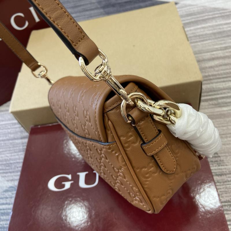 Gucci GG Emblem small shoulder bag Brown 847448