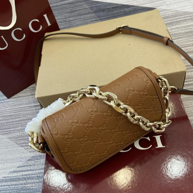 Gucci GG Emblem small shoulder bag Brown 847448