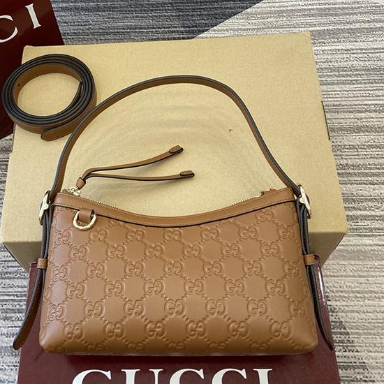 Gucci GG Emblem small shoulder bag Brown 847450  Gucci GG Emblem small shoulder bag Brown 847450