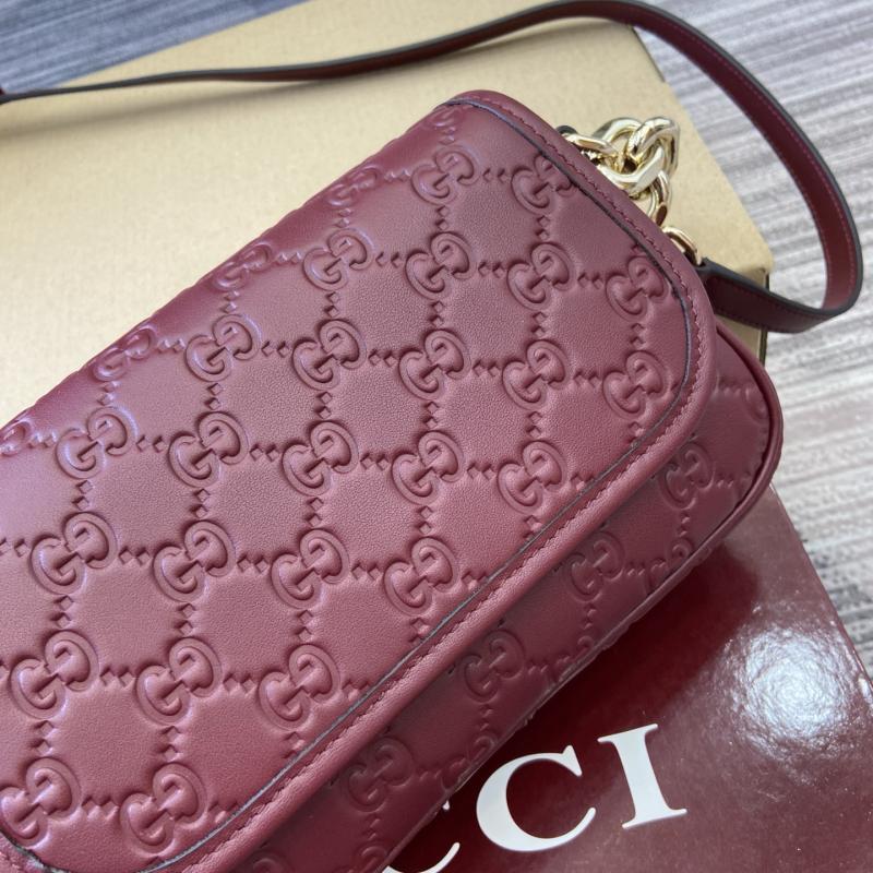 Gucci GG Emblem small shoulder bag Red 847448