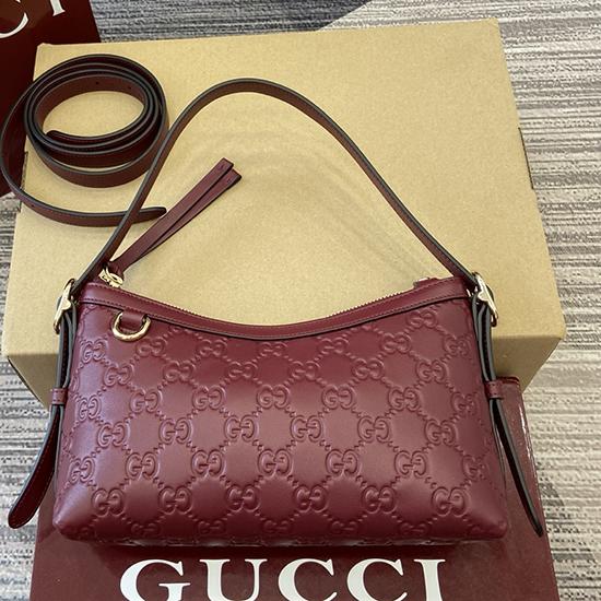 Gucci GG Emblem small shoulder bag Red 847450  Gucci GG Emblem small shoulder bag Red 847450