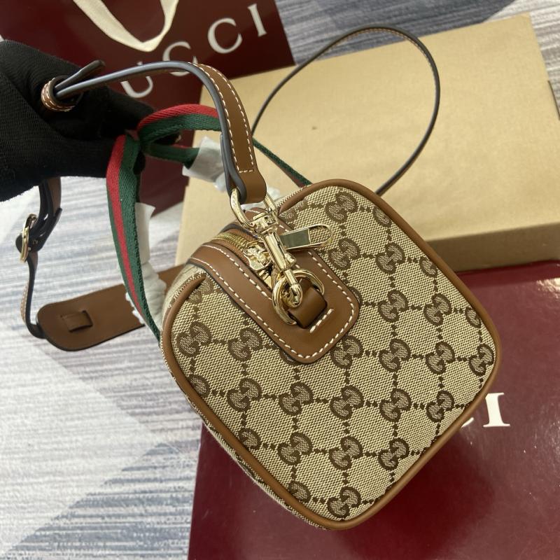 Gucci Mini GG Canvas handbag Brown 859975
