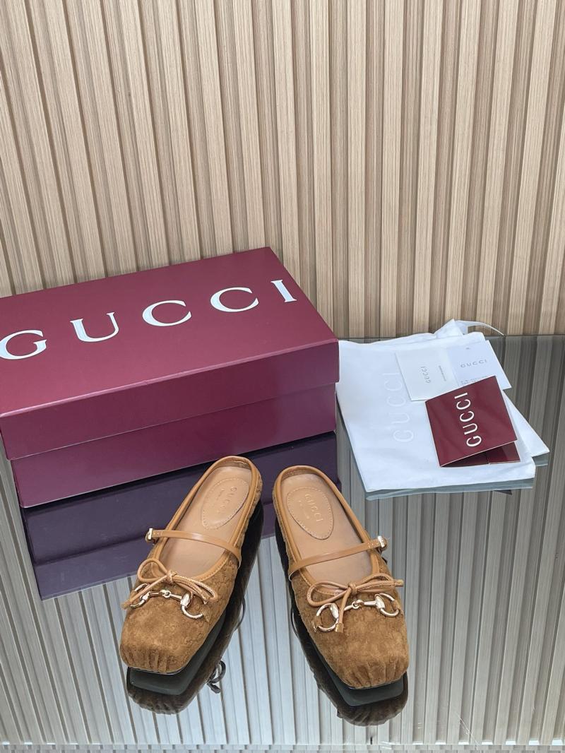 Gucci Slippers SGS102401