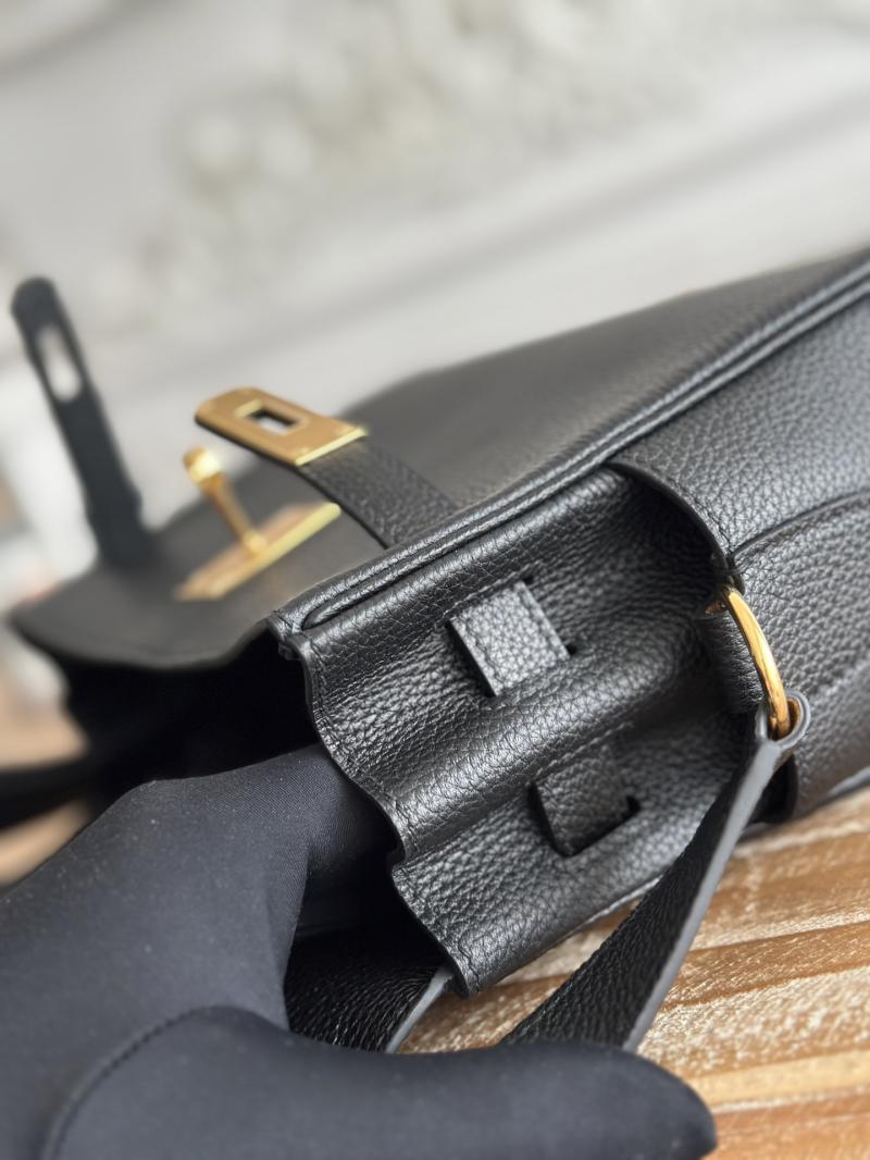 Hermes Kelly Messenger Bag Black with Gold HM1030