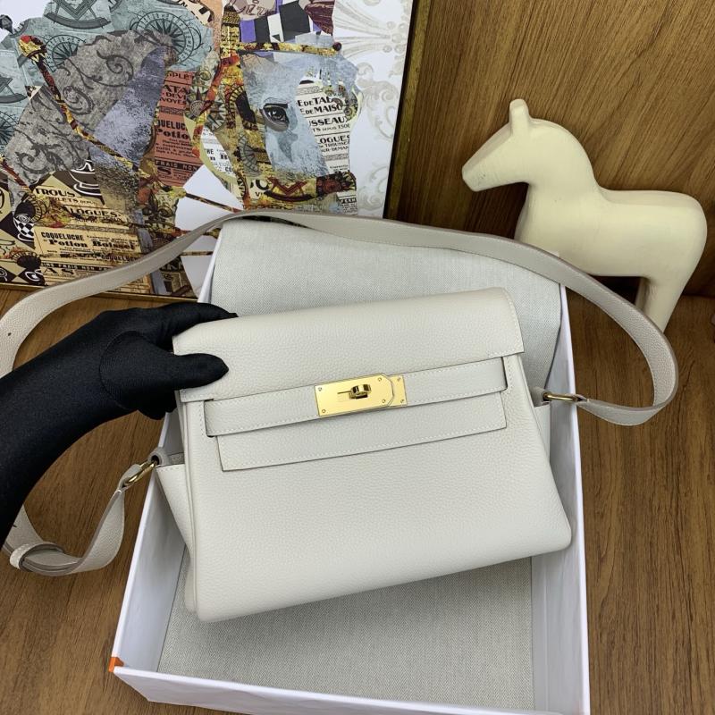 Hermes Kelly Messenger Bag Craie with Gold HM1030