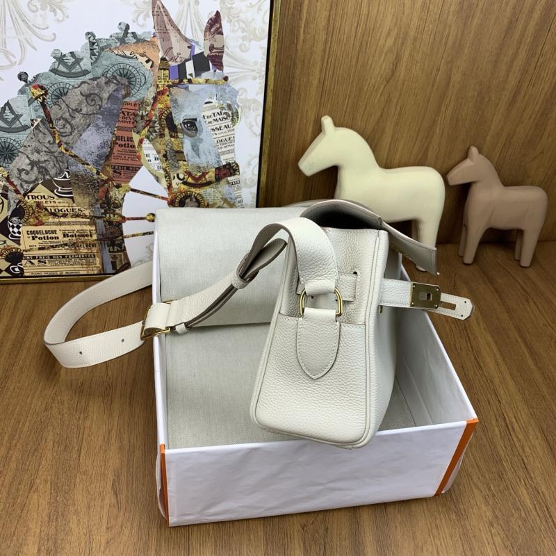 Hermes Kelly Messenger Bag Craie with Gold HM1030