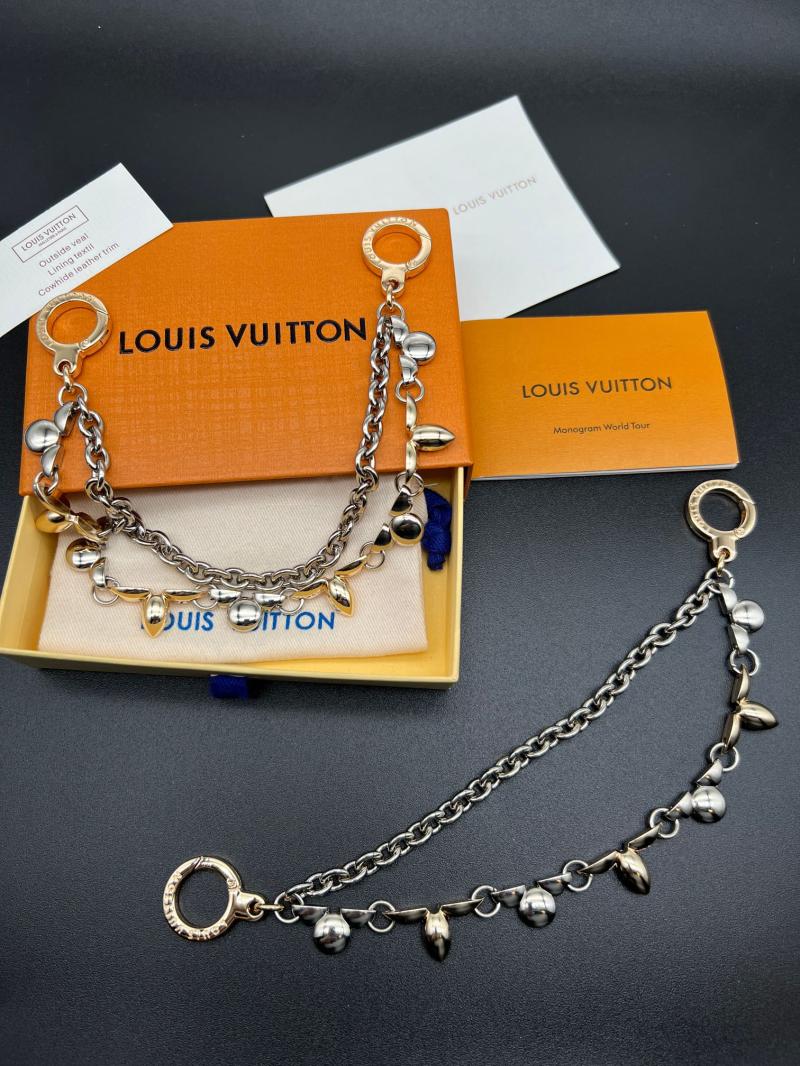 LV Bag Charm B110905
