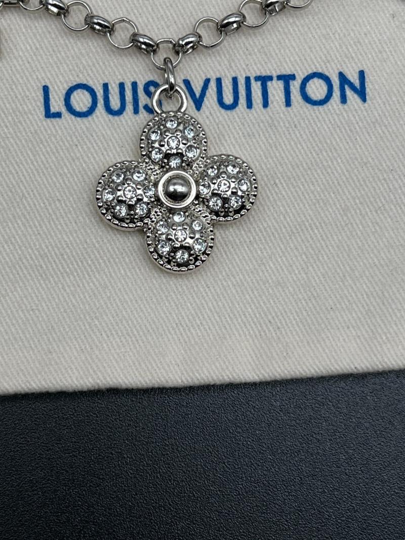 LV Bag Charm M03212