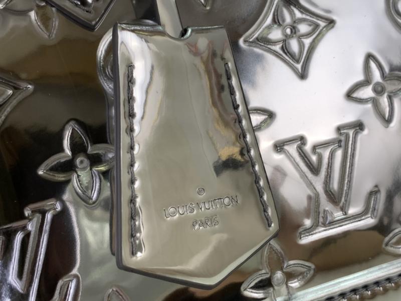 Louis Vuitton Alma BB M26335