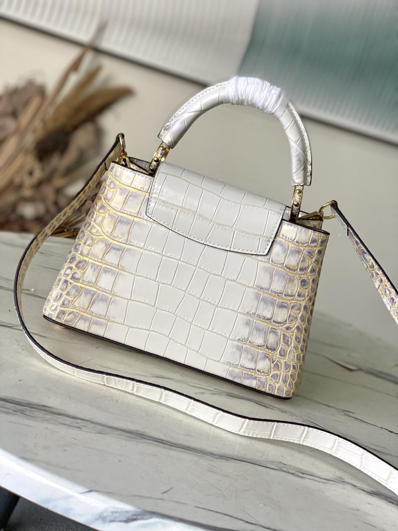 Louis Vuitton Capucines BB N93163