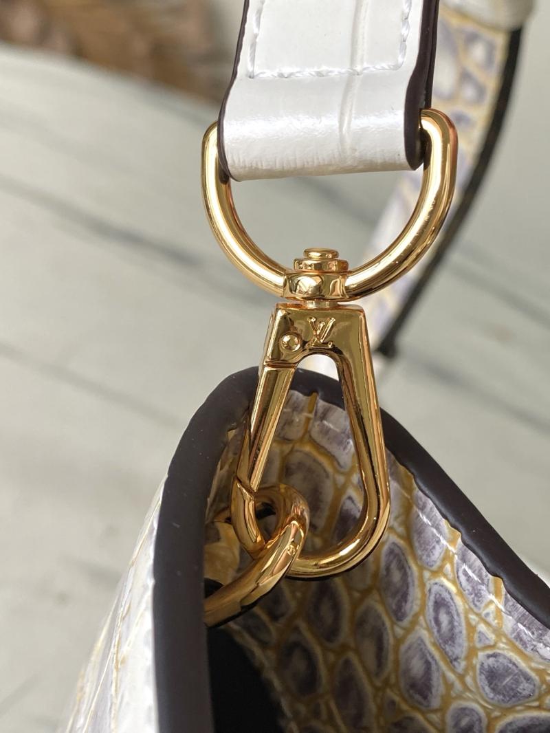 Louis Vuitton Capucines BB N93163