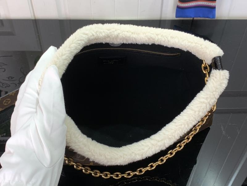 Louis Vuitton CarryAll BB M26568