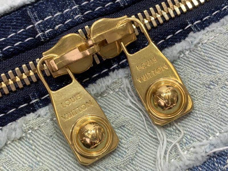 Louis Vuitton Keepall Bandouliere 50 M26117