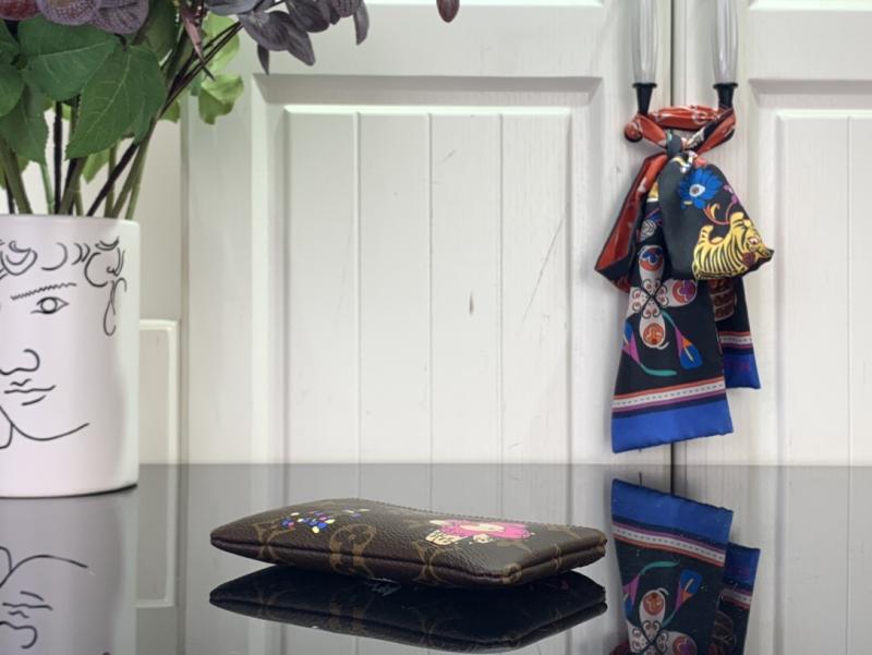 Louis Vuitton Key Pouch S M27045