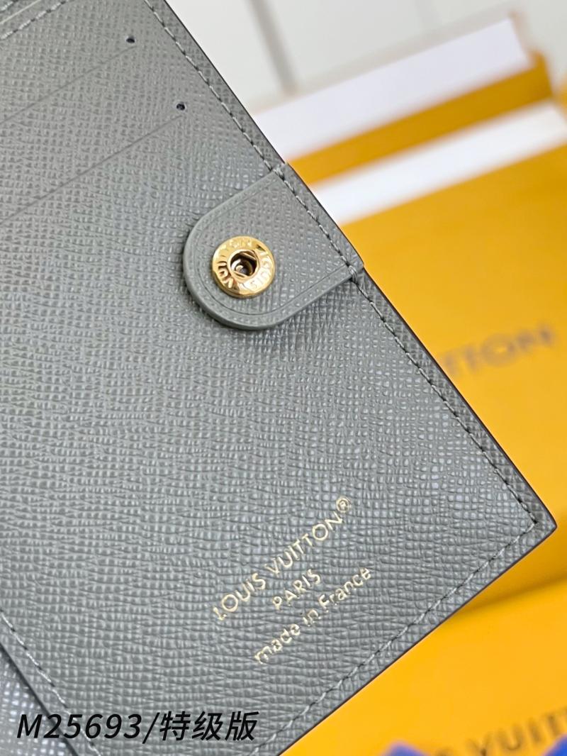 Louis Vuitton Lisa Wallet Grey M25693