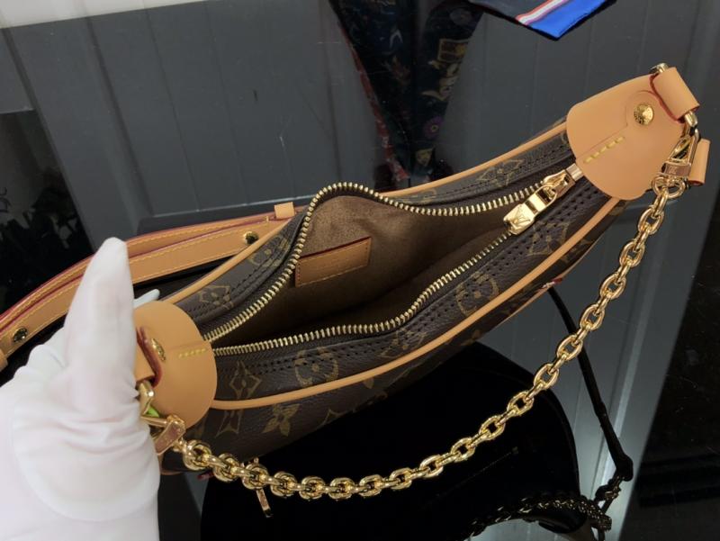 Louis Vuitton Loop M81098