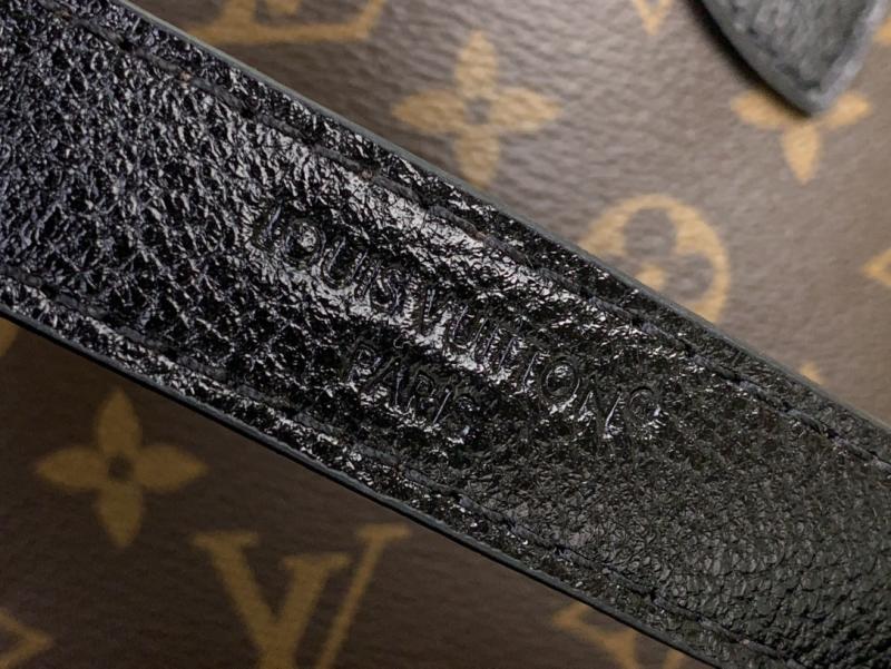 Louis Vuitton Neverfull Bandoulière Inside Out BB M26315