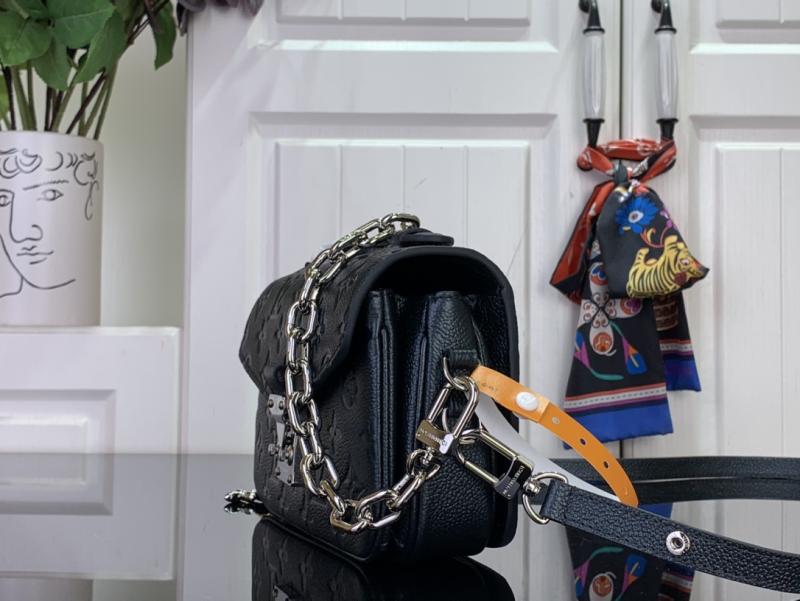 Louis Vuitton Pochette Metis East West Blue M26456