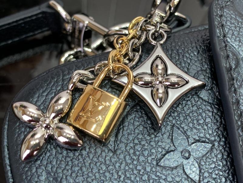 Louis Vuitton Pochette Metis East West Blue M26456