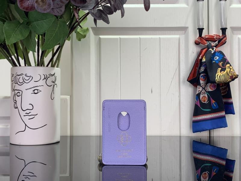 Louis Vuitton Porte-Cartes Magnet M26475