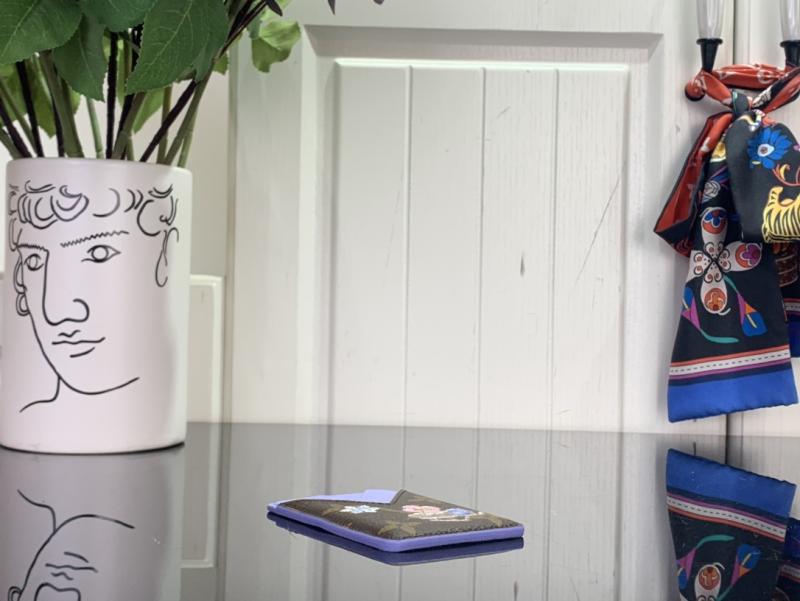 Louis Vuitton Porte-Cartes Magnet M26475