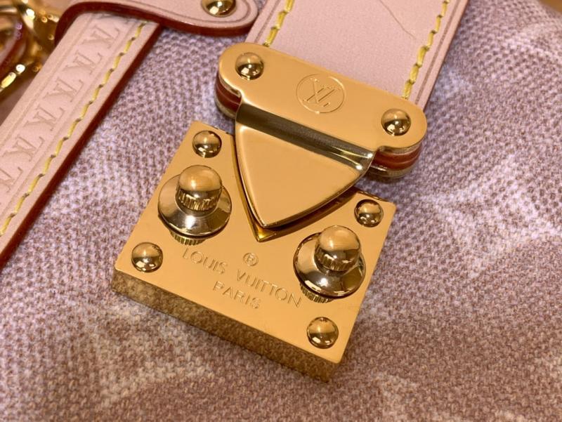 Louis Vuitton Side Trunk GM M15154