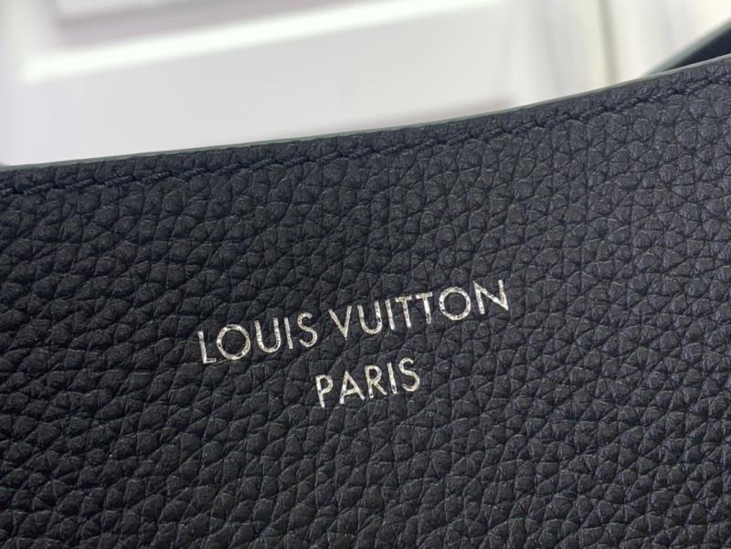 Louis Vuitton Verso Hobo Black M27022