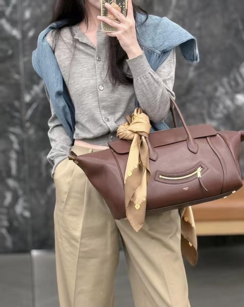 Medium Smiling New Luggage Dark Brown 123693