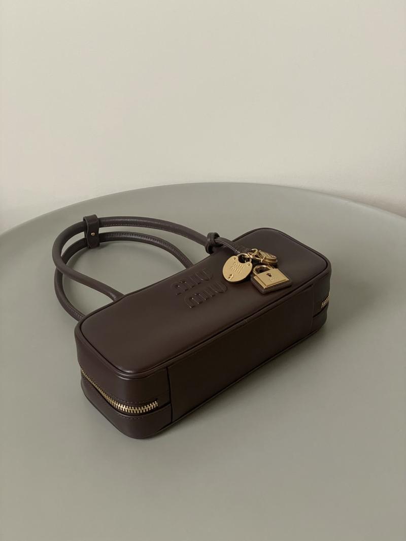 Miu Miu Beau leather Bag Briarwood 5BB173