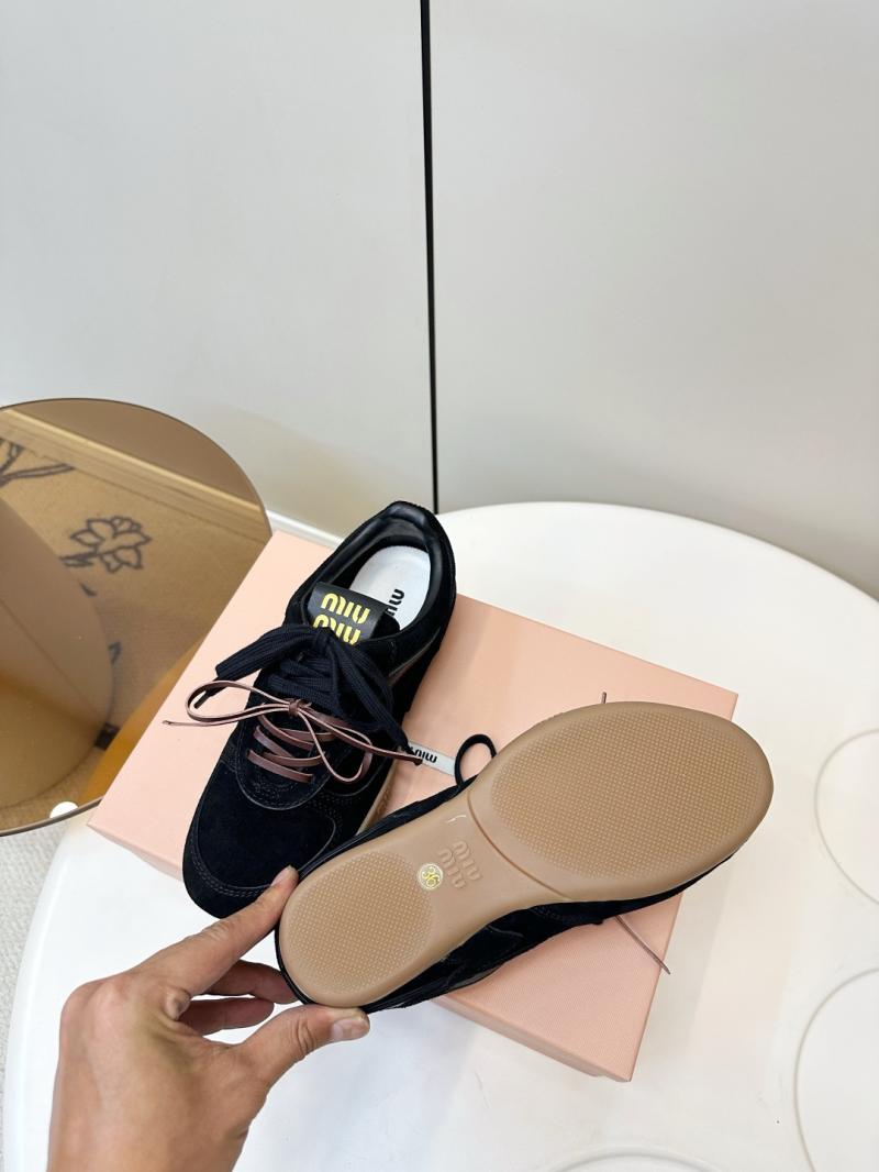 Miu Miu Sneakers JMS111401