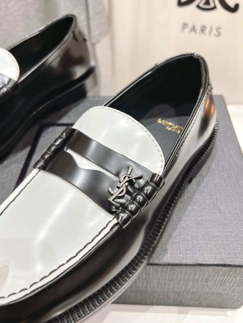 Saint Laurent Loafers DSL111801
