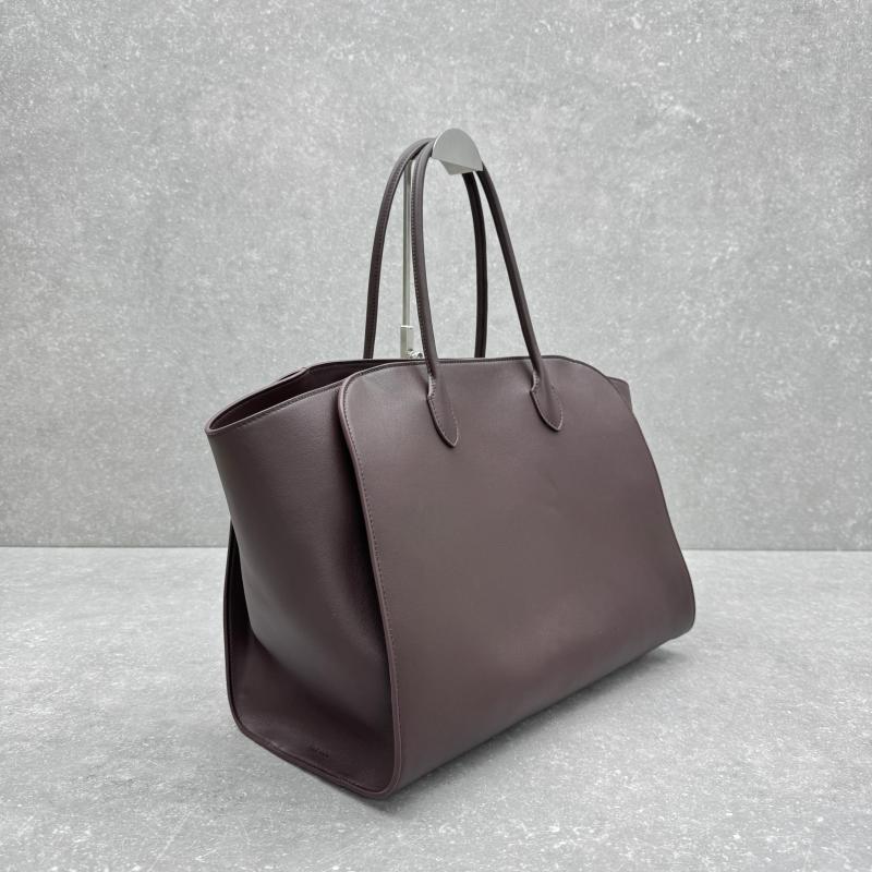 The Row Marlo 17 Smooth Leather Bag Coffee T1895