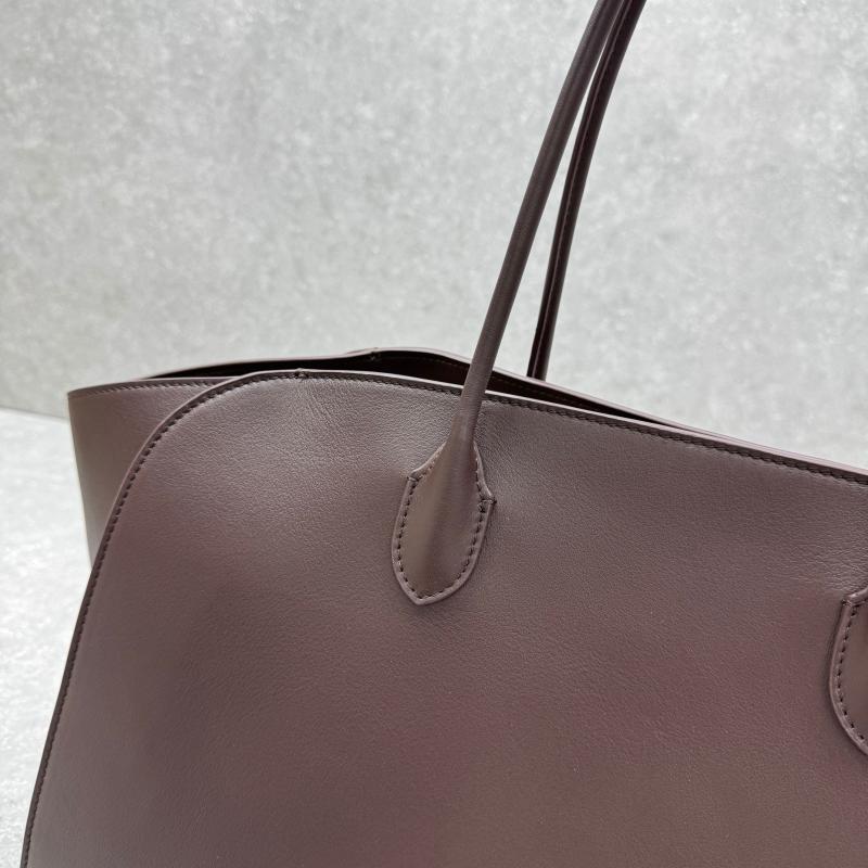 The Row Marlo 17 Smooth Leather Bag Coffee T1895