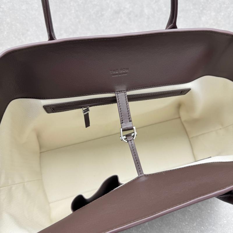 The Row Marlo 17 Smooth Leather Bag Coffee T1895