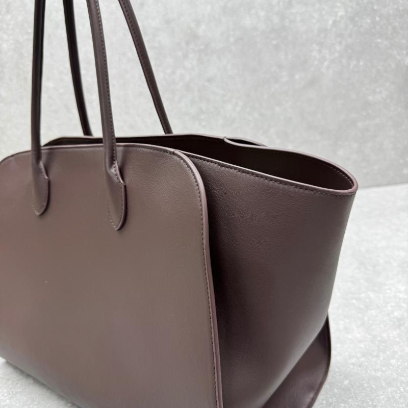 The Row Marlo 17 Smooth Leather Bag Coffee T1895