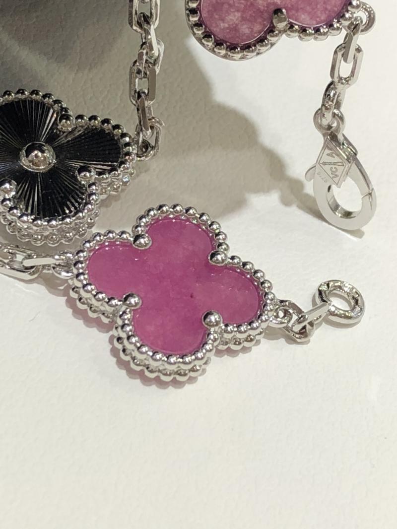 VCA Bracelet YVB102601