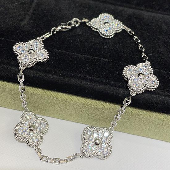 VCA Bracelet YVB102606