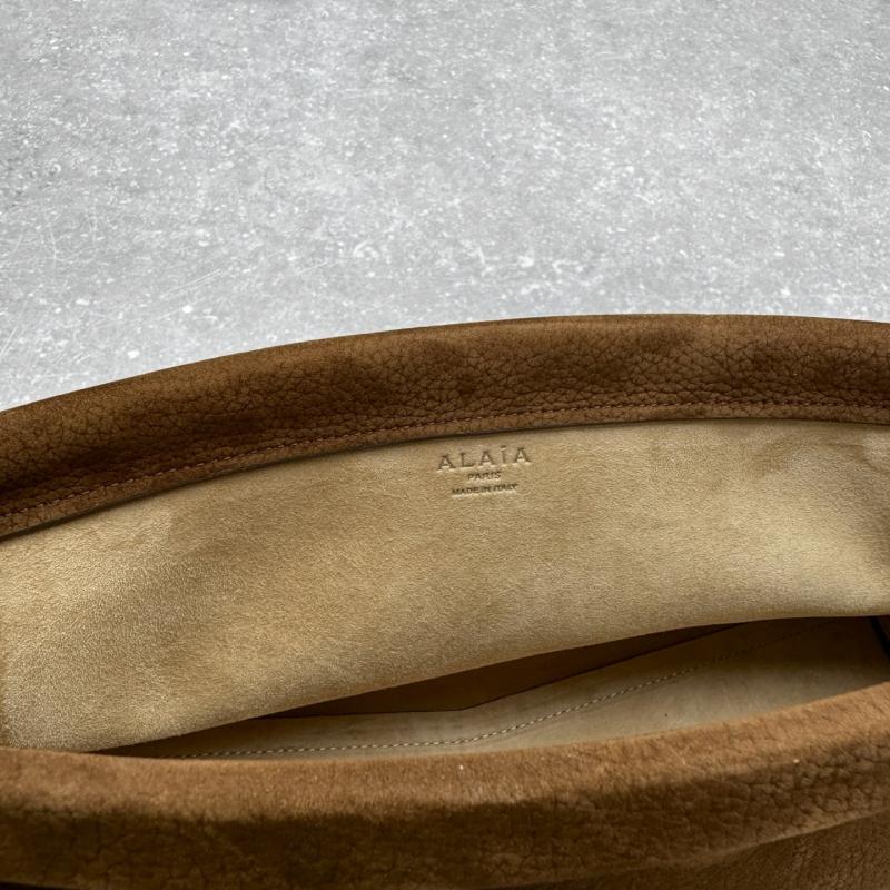 Alaia Le Click Eest West Nubuck Medium Bag Brown M4490