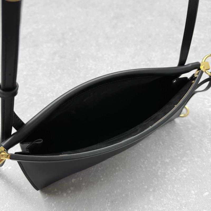 Alaia Le Click East West Small Bag Black A4490