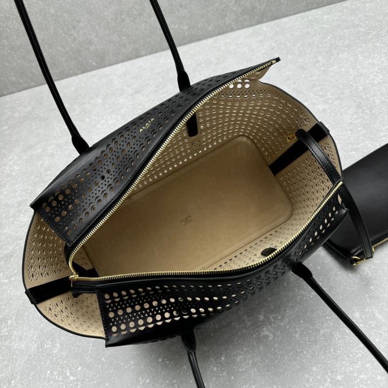 Alaia Neo Mina 32 Leather Tote Bag Black AL4422