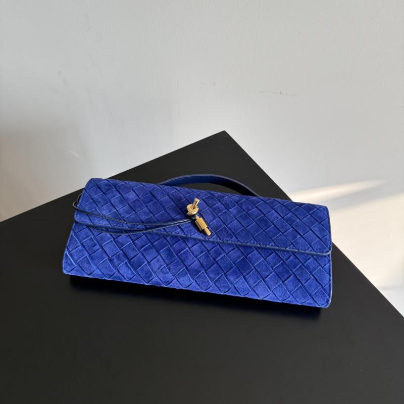 Bottega Veneta Andiamo Clutch Blue royal 741511